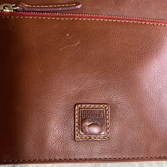 Dooney Bourke cross body - Picture 3 of 12